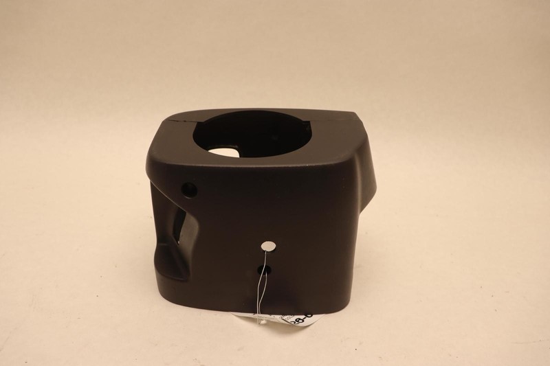 2007-2014 GMC YUKON STEERING COLUMN HOUSING SHROUD COVER TRIM OEM