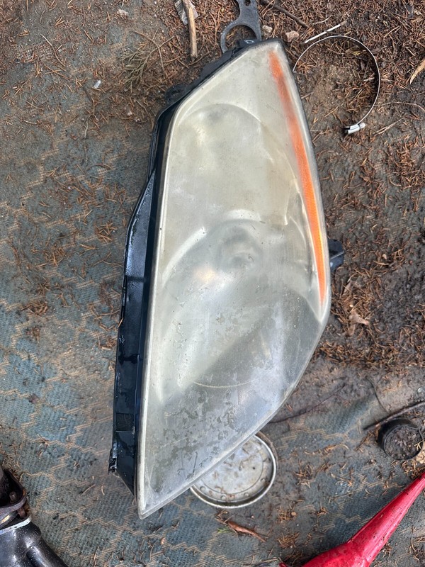04-05 NISSAN 350Z OEM LH DRIVER SIDE HID XENON HEADLIGHT ASSEMBLY - DAMAGED