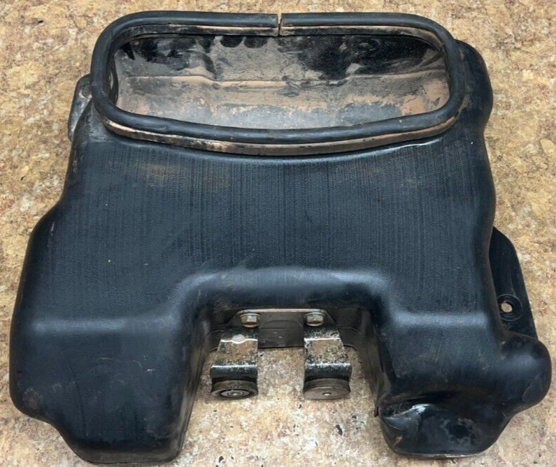 1985 Suzuki LTF 250 ATV Quad Runner Motor Engine Storage Housing Mount LT250 4WD