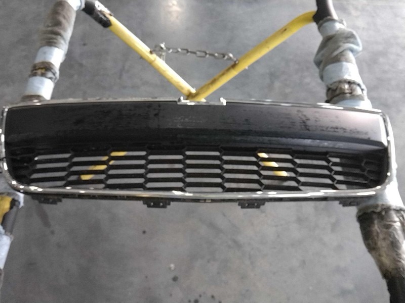 2015 Chevrolet Sonic Grille Silver OEM Used 114K Miles NJ25-18455-458692