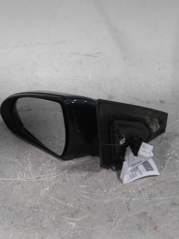 Used Left Door Mirror fits: 2020 Hyundai Elantra power Sedan w/o memory w/o blin