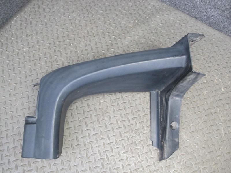 2005-2009 HUMMER H2 SUT REAR RIGHT SIDE QUARTER GLASS WINDOW TRIM PANEL COVER
