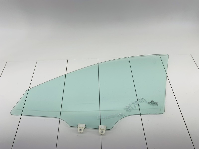 14-18 MAZDA 3 SEDAN FRONT RIGHT PASSENGER SIDE DOOR WINDOW GLASS OEM #179