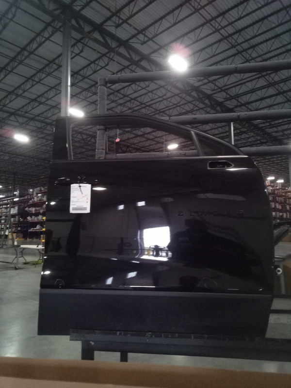 2022 Chevrolet Blazer Right Front Door Black Used 49k Miles SCRATCHED