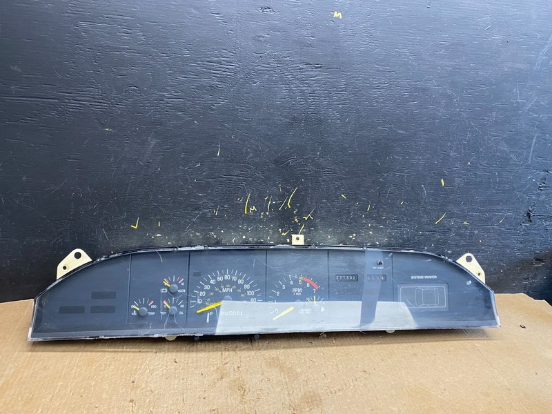 1990 to 1991 Pontiac Boneville Cluster Speedometer Z9866