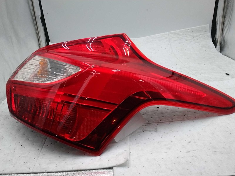 2013 Ford Focus Right Grey Tail Light Assembly OEM Used 379984 125k Miles