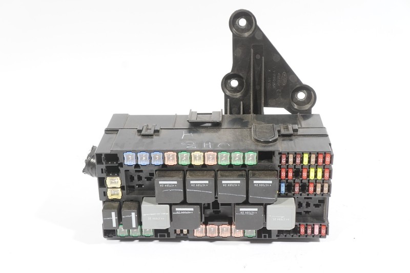 2017-2019 FORD T150 TRANSIT PASSENGER FUSE BOX OEM