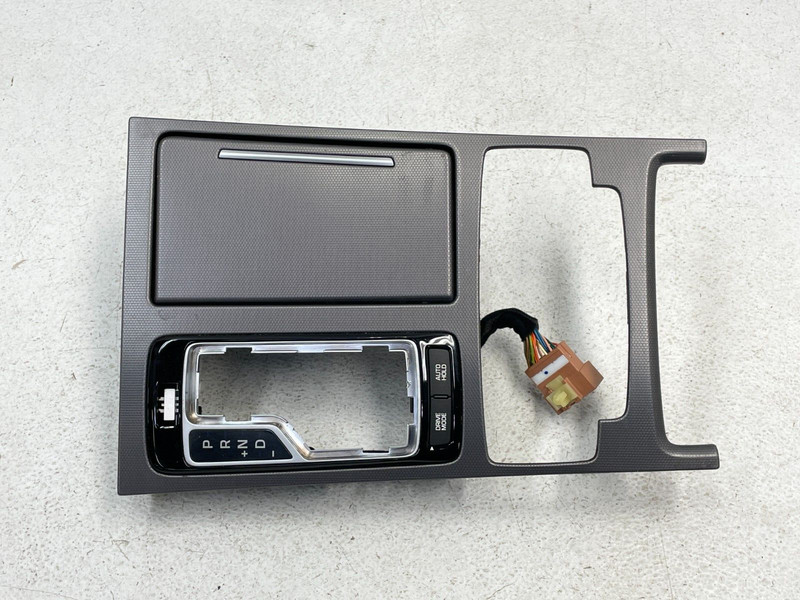 15 16 17 Hyundai Genesis G80 Center Console Shifter Bezel Trim Panel 1538 OEM