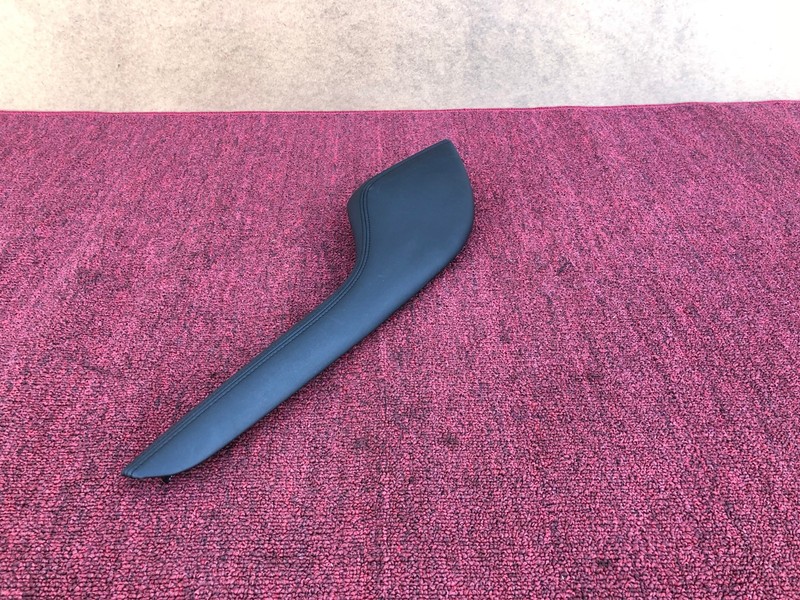 INFINITI JX35 QX60 2013-2017 OEM CENTER CONSOLE RIGHT PASSENGER TRIM (BLK). 38K