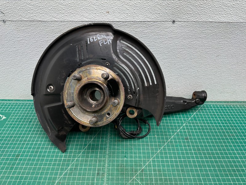 14-16 LAND ROVER LR4 FRONT LEFT DRIVER SIDE SPINDLE KNUCKLE W/ HUB OEM
