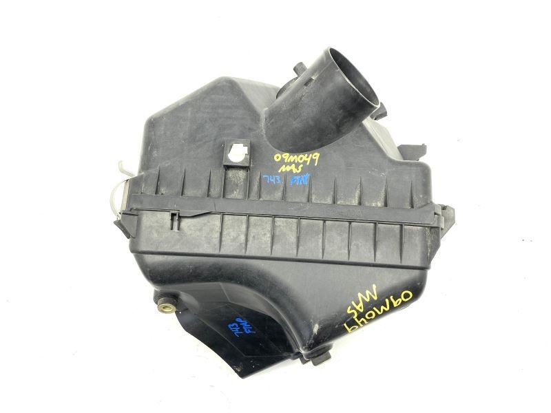 Air Cleaner Box Fits 2000-2004 Toyota Avalon 62113