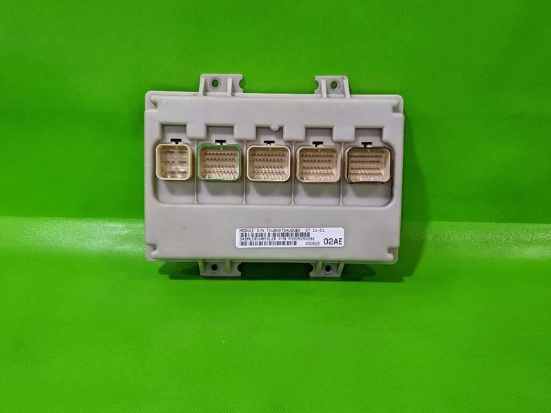 05 CARAVAN BCM BODY CONTROL MODULE OEM 4317-8