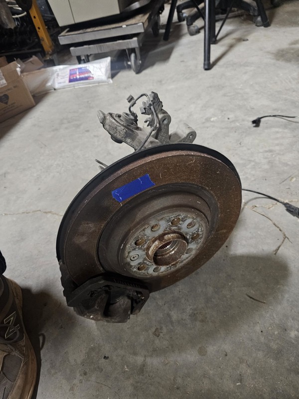 2014 2015 2016 2017 2018 Jeep Cherokee Rear Right Side Spindle Knuckle Hub
