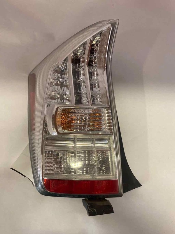 Tail Light Assembly TOYOTA PRIUS Left 10 11