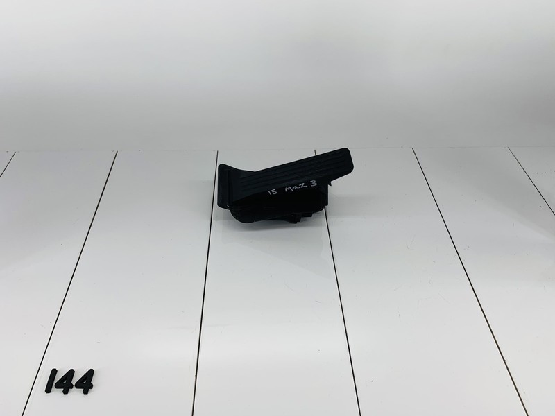 14-15 MAZDA 3 2.5L L4 GASOLINE ENGINE MOTOR THROTTLE ACCELERATOR GAS PEDAL OEM