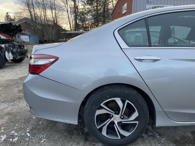 2013-17 HONDA ACCORD RIGHT QUARTER PANEL SILVER PC:NH830M 2.4L FWD 158K LX 63655