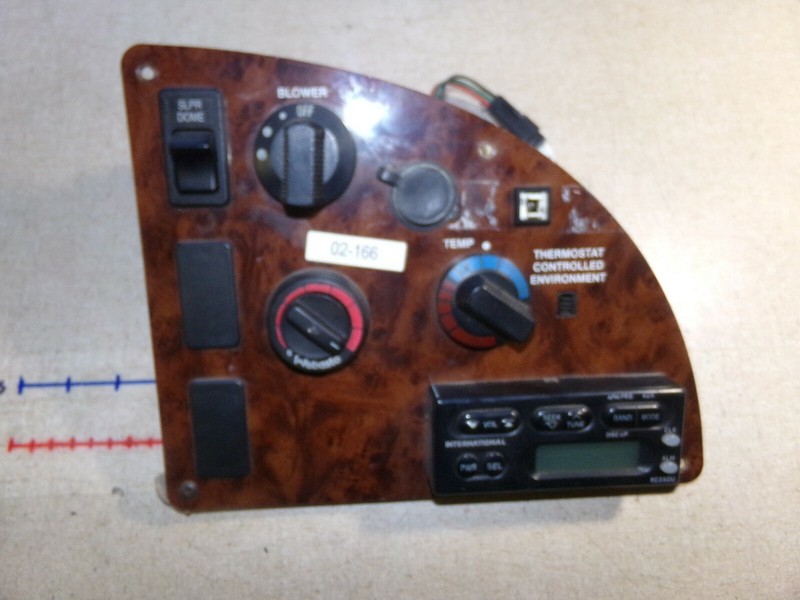 International 3592515C91 Sleeper Bunk Switch Panel Climate Control