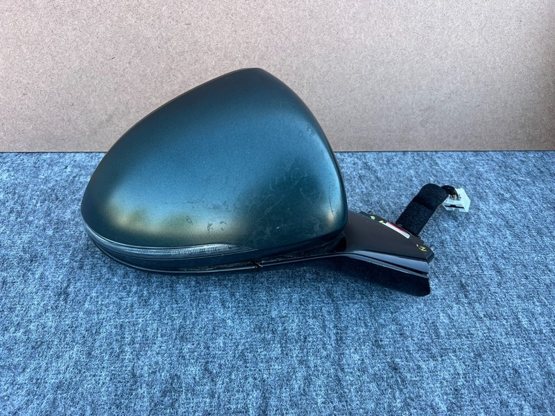 GENESIS GV70 22-26 OEM RIGHT RH VIEW DOOR MIRROR BLIND SPORT W/CAMERA (GREEN)