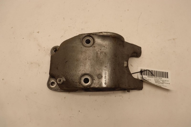 2014-2019 MERCEDES CLA250 C117 RIGHT LOWER ENGINE SUPPORT MOUNT BRACKET OEM
