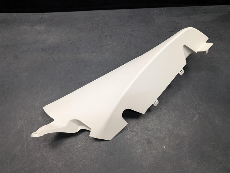 Rear Right C-Pillar Lower Trim Panel 2022 Buick Envision 2021 2023