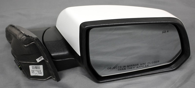 OEM Right Passenger Side Exterior Mirror For GMC Acadia Summit White Scratches
