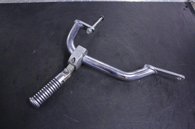 98 YAMAHA XVS 650 V-STAR LEFT LH HIGHWAY PEG FOOT REST W/MOUNT BRACKET XVS65
