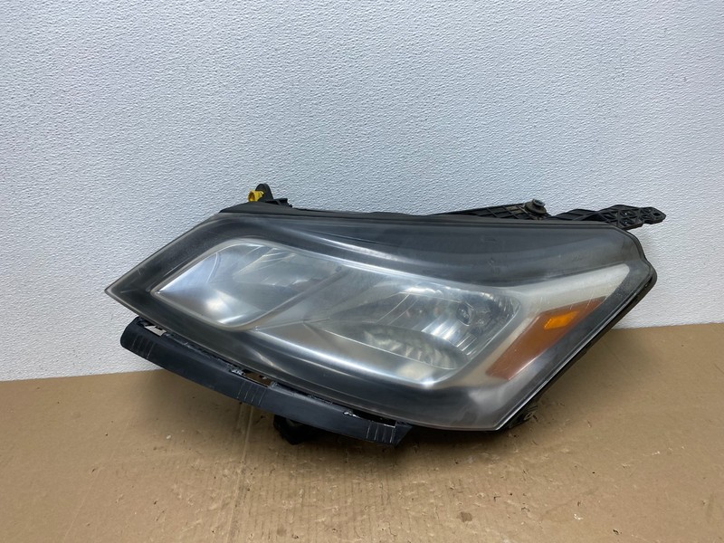 2013-2017 Chevrolet Traverse Left Driver LH Side Headlight Halogen OEM AB6952 DW
