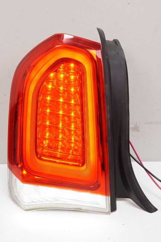 CHRYSLER 300 Left LH Tail Stop Turn Lamp LED OEM 2015 - 2022