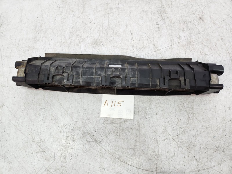 ✅ 10-18 OEM Mercedes C218 CLS550 Front Radiator Support Lower Air Duct Guide