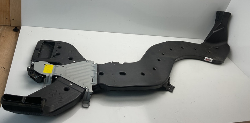 2022-2024 HYUNDAI IONIQ 5 DASH DASHBOARD RIGHT SIDE AC AIR DUCT & ACTUATOR OEM