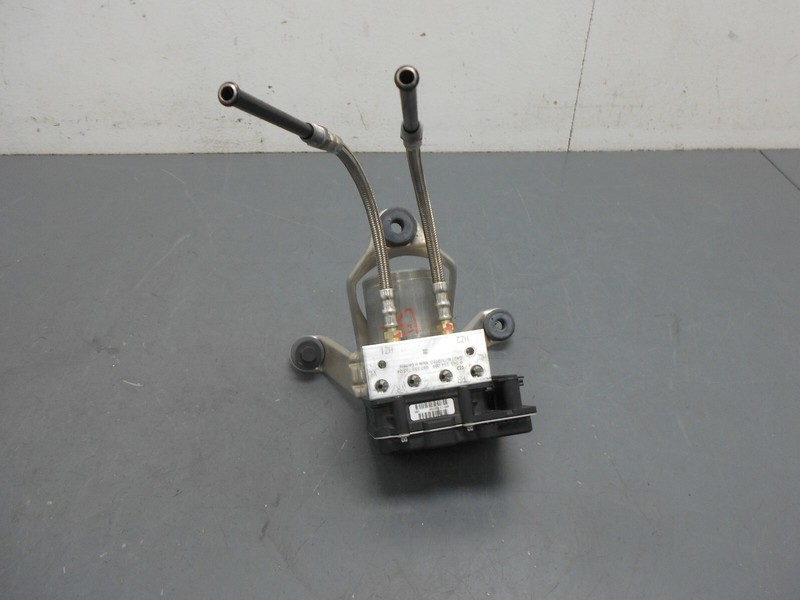 2005 06 07 08 Porsche 911 997 Carrera S ABS Brake Pump Module #0586 F1