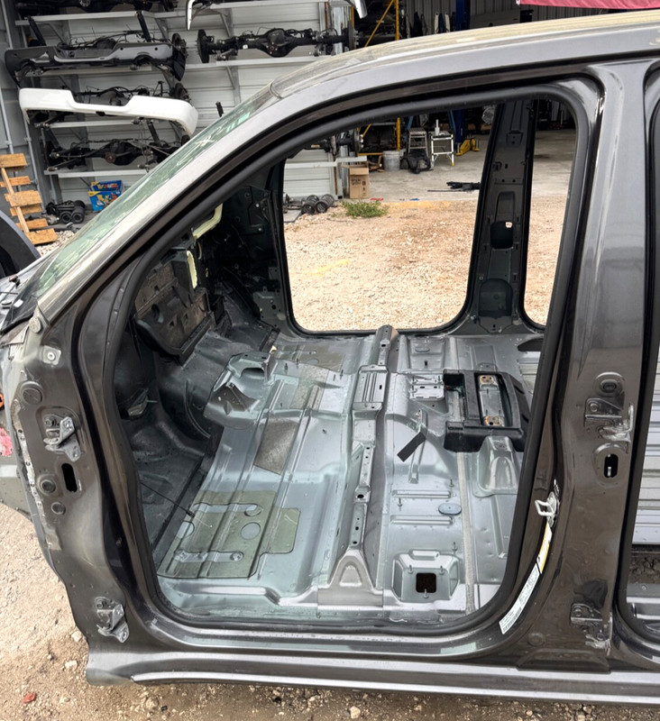 ✅ 19-25 RAM 1500 5th CREW CAB OEM FRONT LEFT BODY SIDE CUT PANEL CABIN GRAY PAU