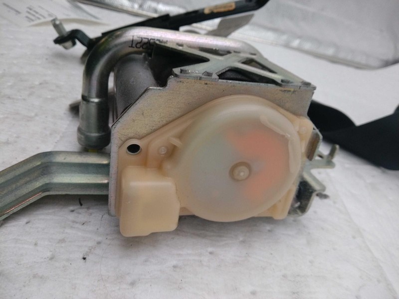 2007 Nissan Maxima OEM Grey Seat Belt Retractor 4DR 180k Miles NJ25-23482-595605