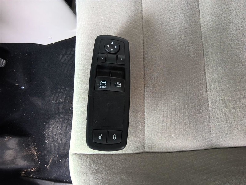 Driver Front Door Switch Driver's Master Fits 12-16 CARAVAN 1728474