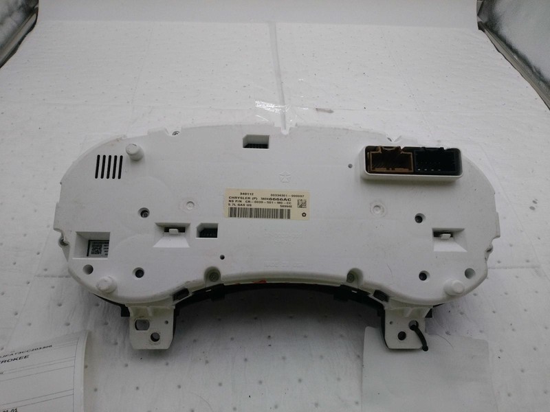 2012 Jeep Grand Cherokee Speedometer Gauge OEM Black 5.7L 142K Miles