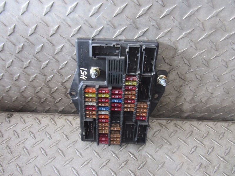 04 05 JAGUAR XJ8 REAR FUSEBOX IN TRUNK FUSE RELAY BOX2W93-14N023-BC