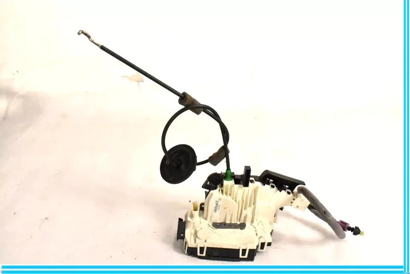 10-17 Mercedes W212 E350 E550 Front Right Door Lock Latch Actuator OEM