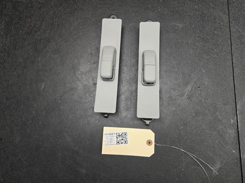 2PC Front Right + Left Seat Belt Adjusters Set 2019 Honda CR-V 2017 - 2022