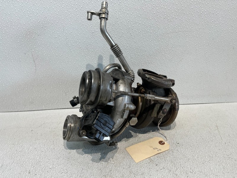 08-17 BMW F12 650i 550i 750i N63 Right Passenger Side Turbocharger Garrett OEM