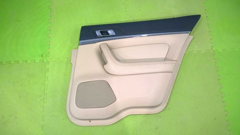 09-16 MKS 3.7L AT PASSENGER RIGHT REAR INTERIOR DOOR PANEL OEM 2597-131