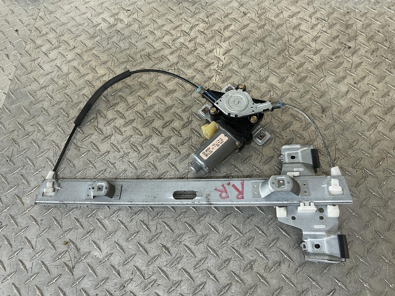 2003-2009 Hummer H2 Rear Passenger Right Window Motor W/ Regulator