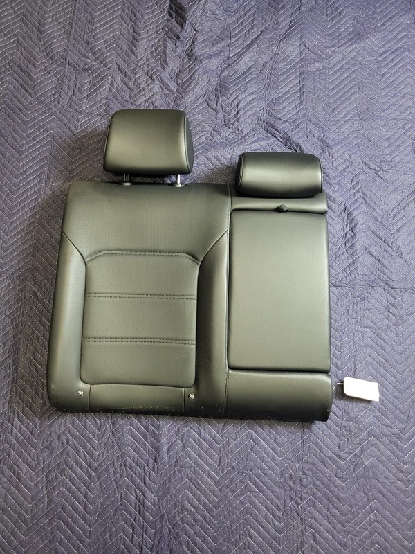 Used Oem Volkswagen Rear Right Passenger Seat Upper Cushion for 2020-2022 Passat