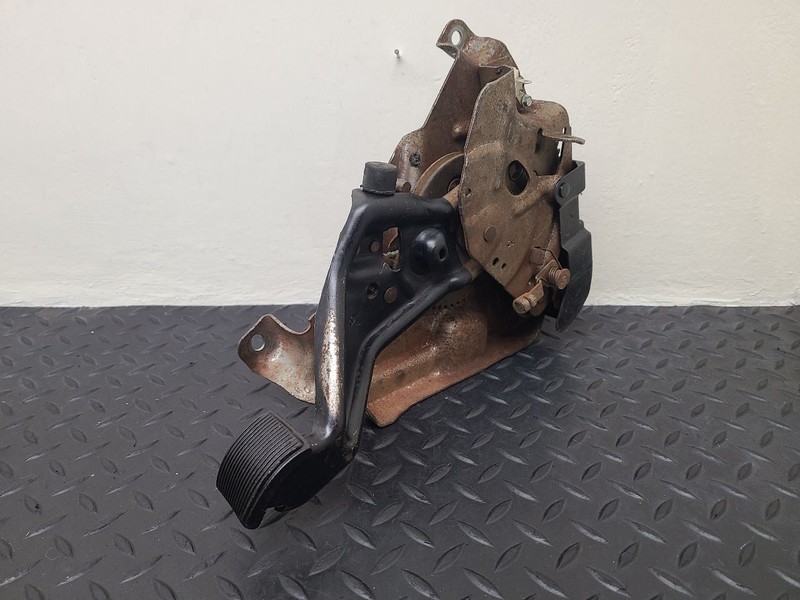97-02 Ford Expedition Emergency Parking Brake Pedal Assembly OEM XL1Z-2780-BA