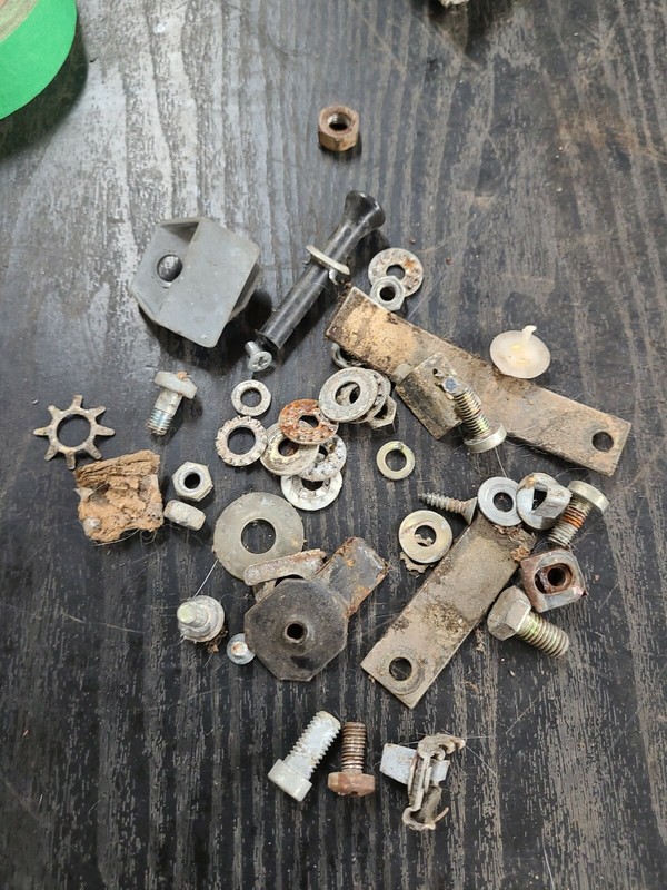 1966 MERCEDES-BENZ 250S RIGHT FRONT DOOR HARDWARE MISC LOT