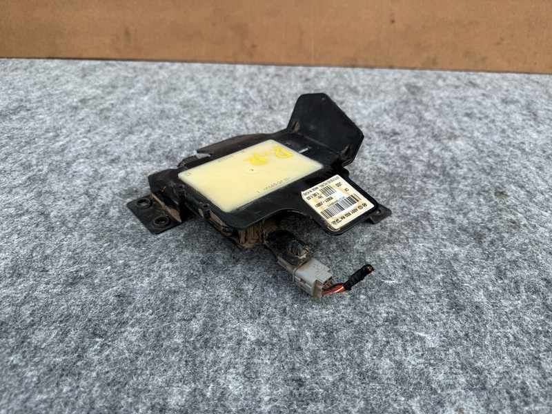 KIA STINGER 2018-2020 OEM RIGHT PASSENGER BLIND SPOT SENSOR MODULE RADAR UNIT