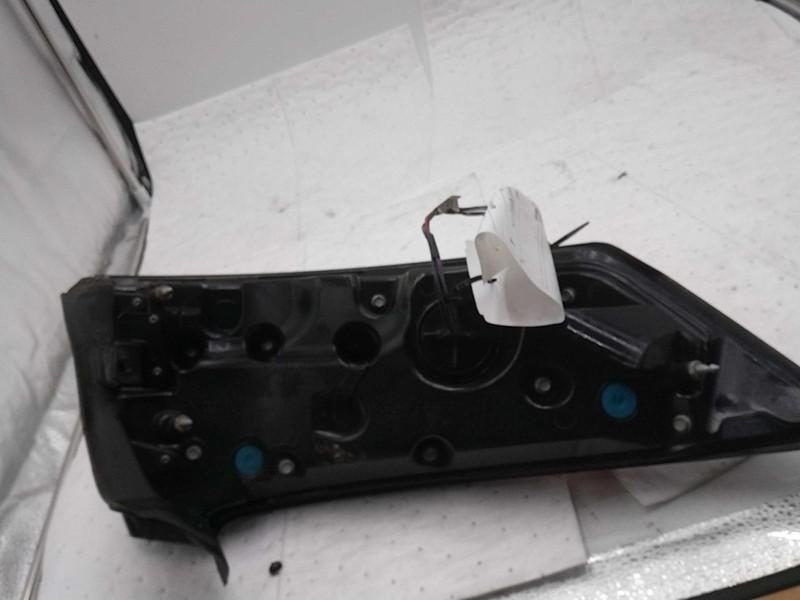 Used Right Tail Light Assembly fits: 2019 Ford Edge SEL quarter panel mounted R.