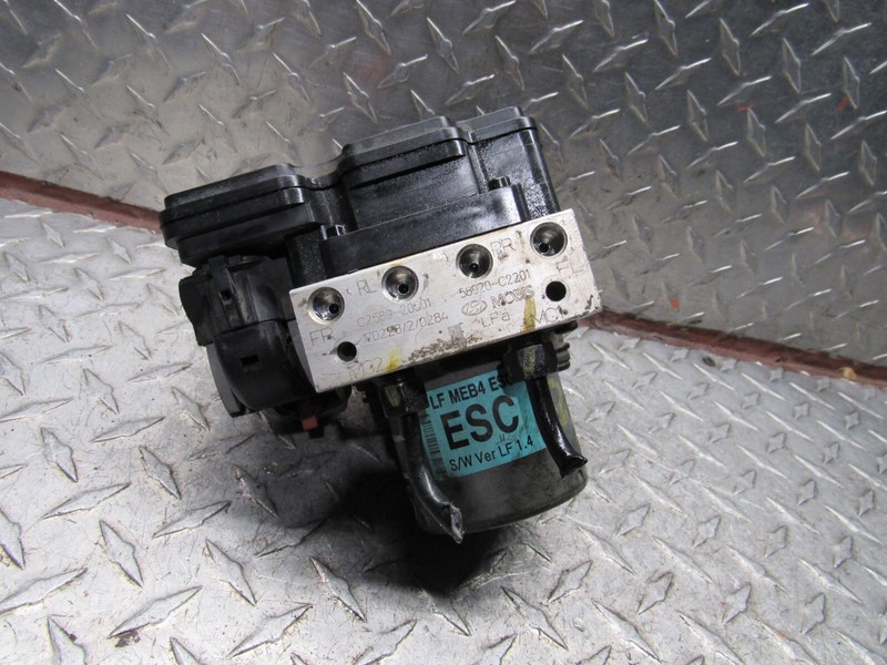16 17 HYUNDAI SONATA ABS ANTI LOCK BRAKE PUMP C2589-20501