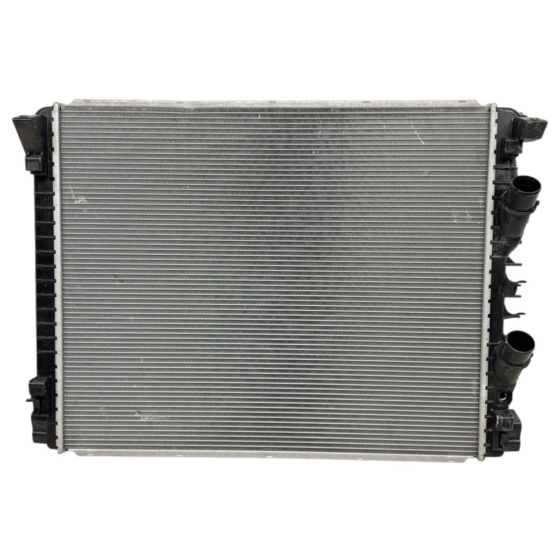 2014-2020 Maserati Ghibli Levante Quattroporte Water Radiator OEM 670109996