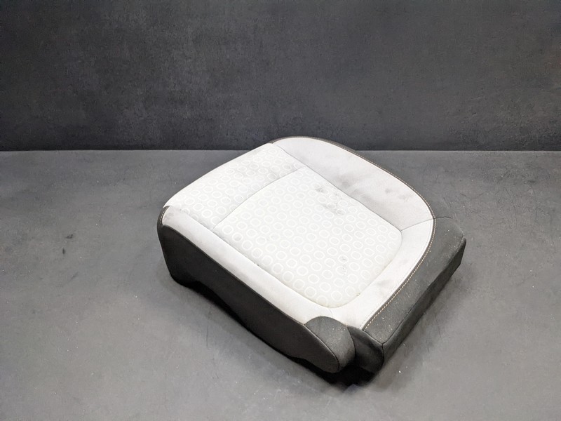 Rear Right Seat Lower Cushion Cloth 2019 Chevrolet TRAX 42394771 2017 2018 2020