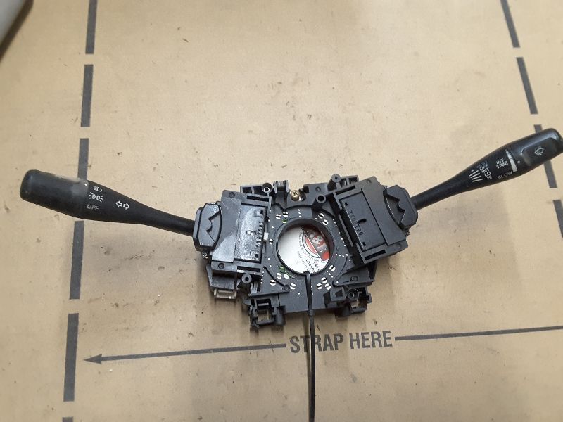99 00 01 02 03 GALANT COLUMN SWITCH ASSM TURN AND WIPER 122039